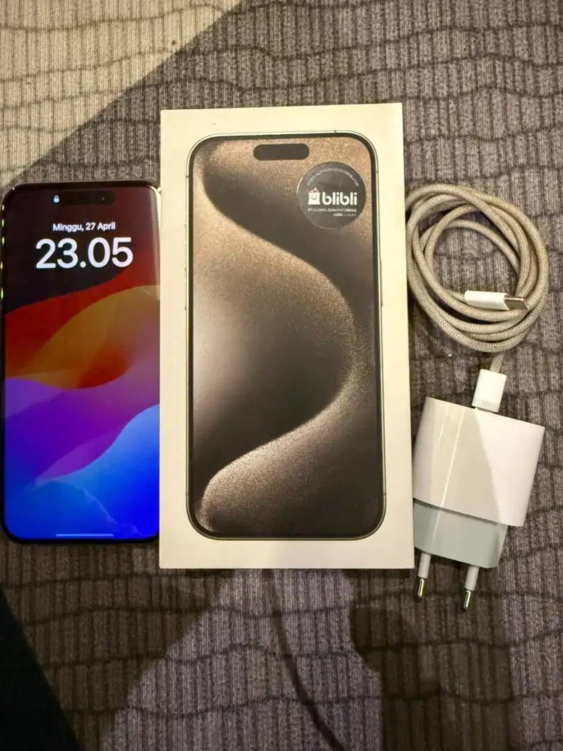 Iphone 15 PRO 256GB Natural Titanium Resmi