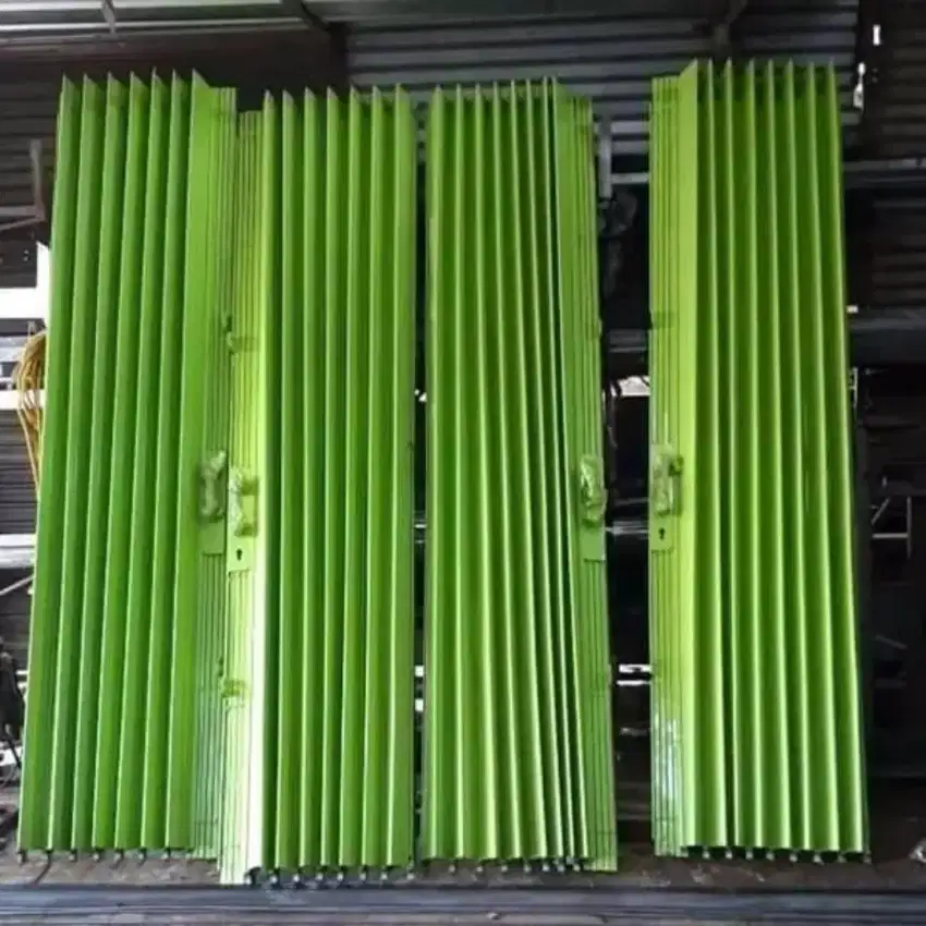Pintu pengaman ruko folding gate dan rolling door
