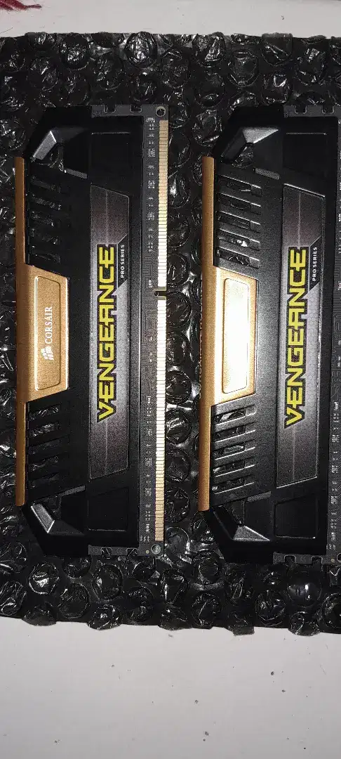 Ram pc ddr3 corsair vengeance pro 16gb (8x2) ori render gaming murah