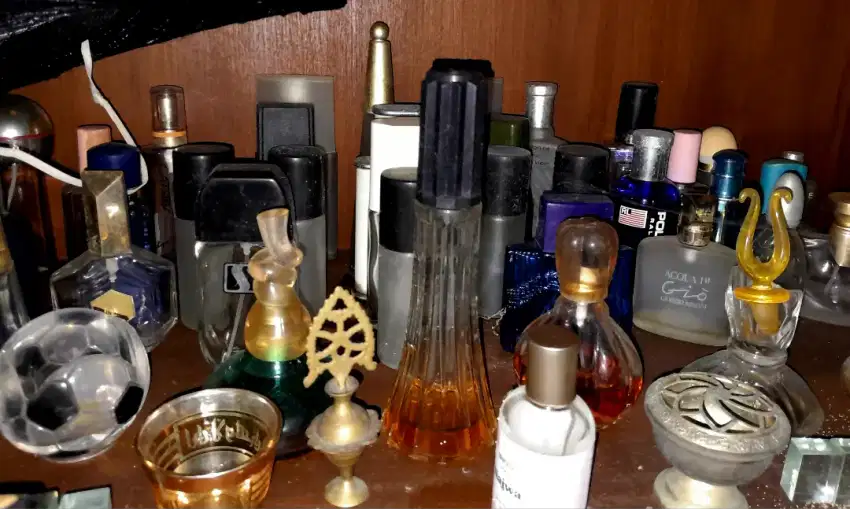 Botol parfum bekas