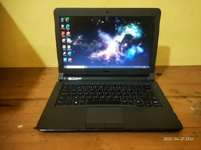 Laptop Dell slim i5