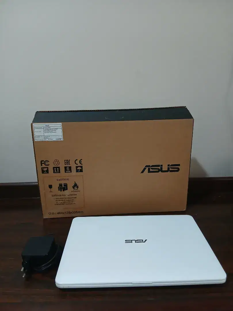 Laptop Asus X441U RAM 4gb intel core i3-6006u HDD 500gb