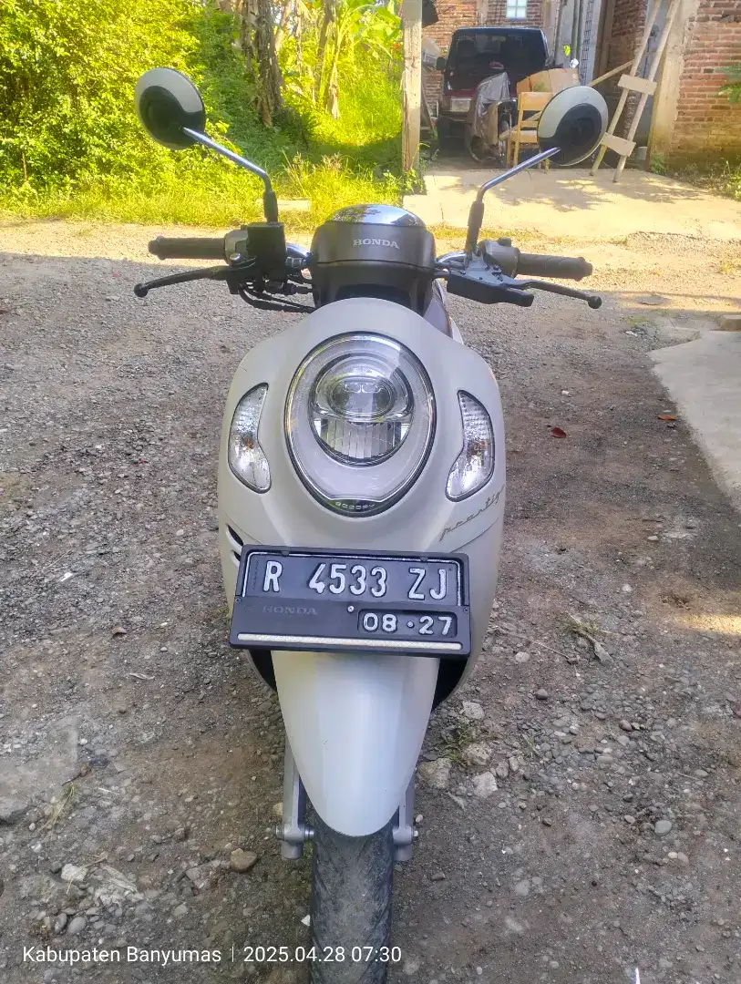 Scoopy istimewa