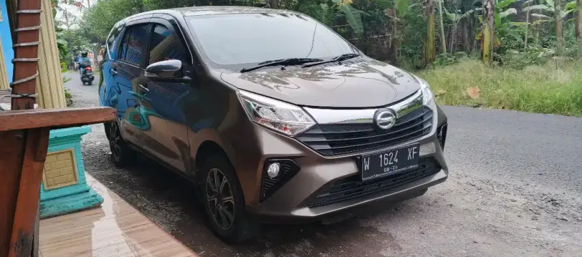 Dijual mobil pribadi Sigra Type R .
