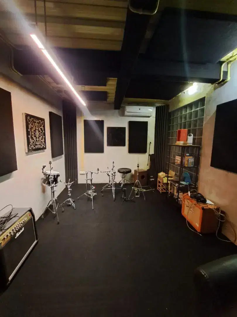Studio Musik Streming Room