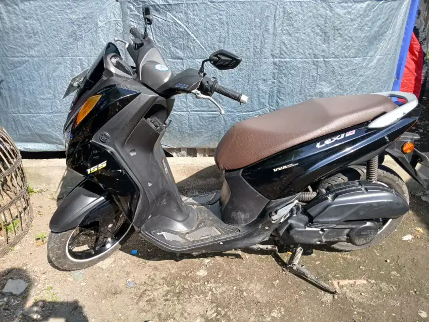 Lexi lx 155cc 2024 hitam non keyless