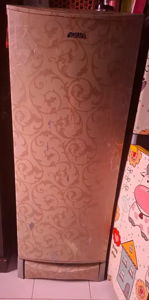 Kulkas 1 pintu  merk aqua