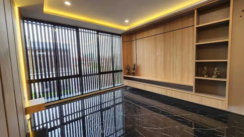 Rumah Bagus Semi Furnished SHM Permata Buana, Jakarta Barat