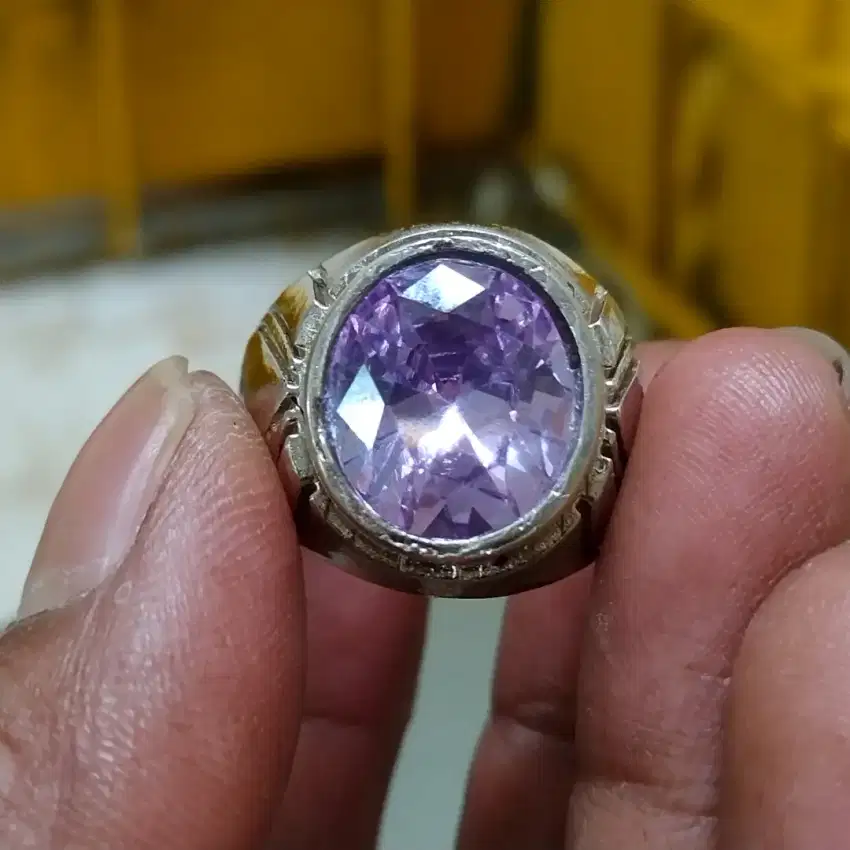 Zircon ungu luster blank blink joss