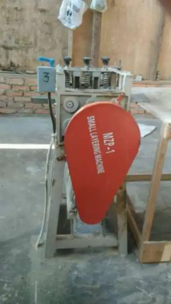 Set perlengkapan mesin pembuat lidi