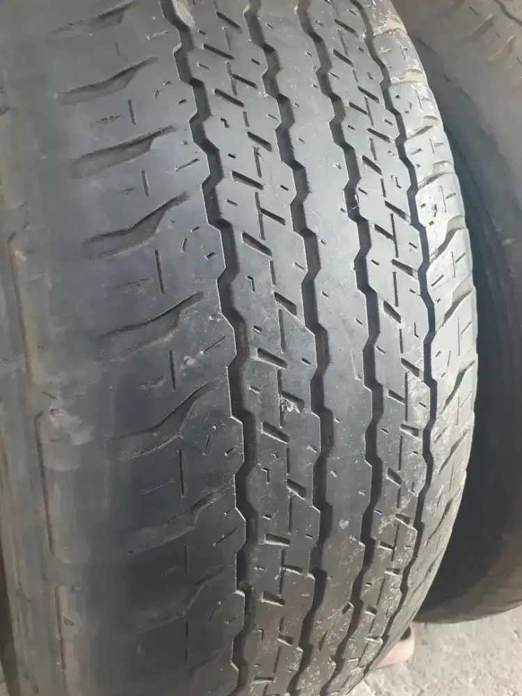 Ban copotan mobil fazero sepasang