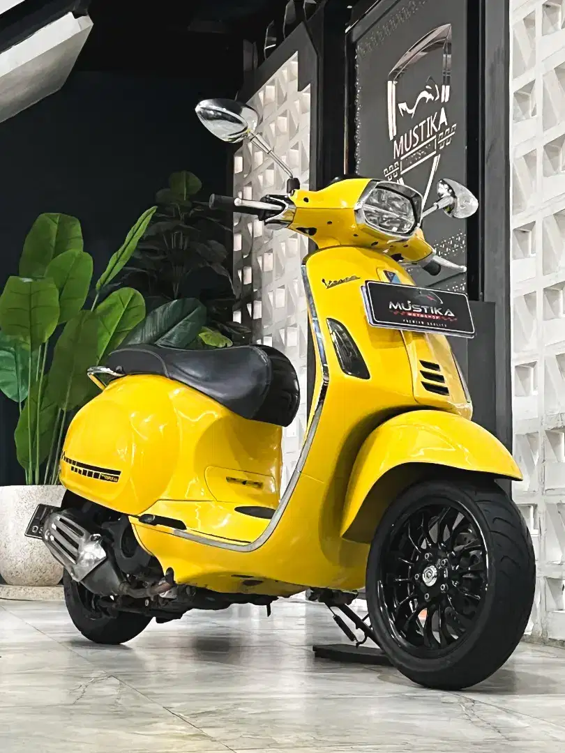 Super Keren ‼️Piaggio Vespa Sprint 150 ABS th 2019 - Radhe Mustika
