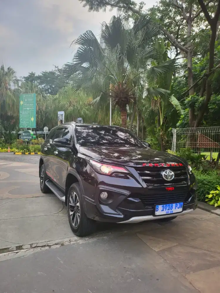 TOYOTA FORTUNER TRD TAHUN 2018