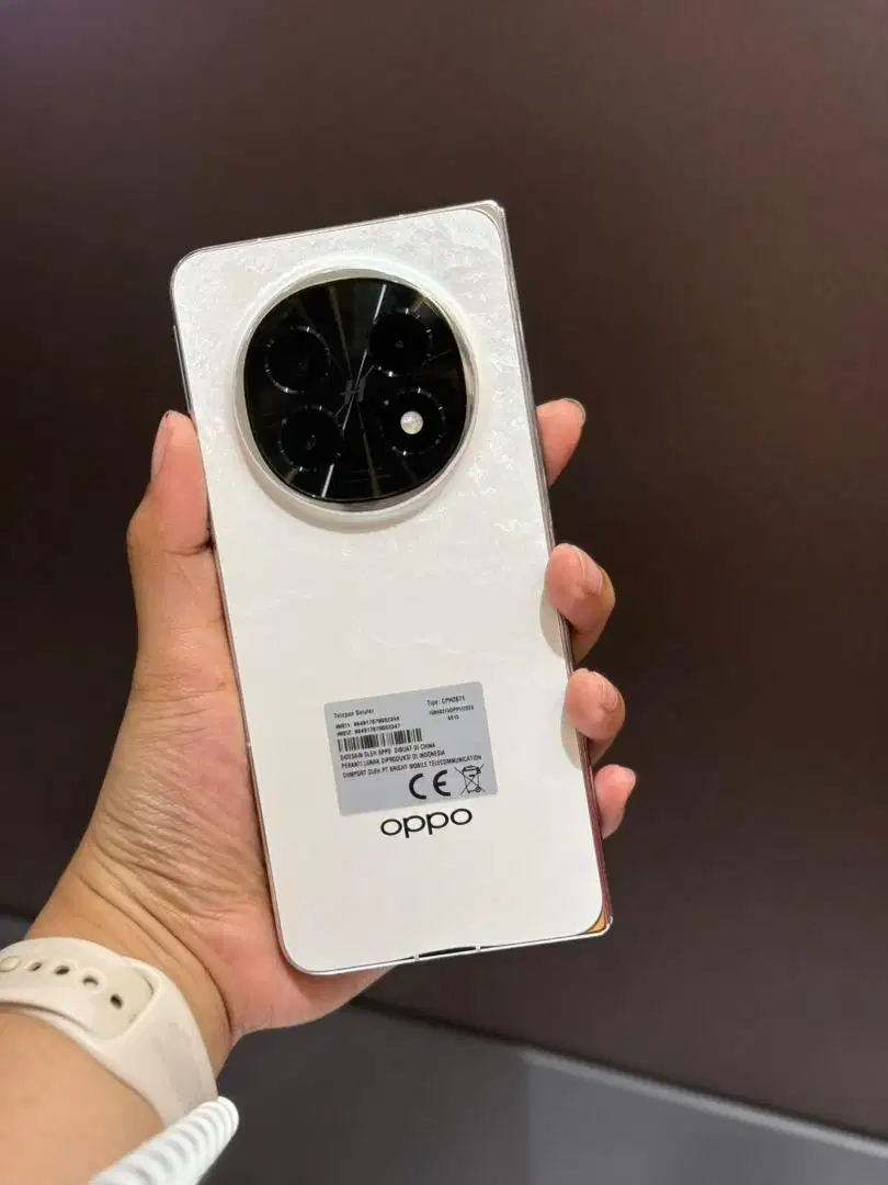 PRE ORDER OPPO FIND N5