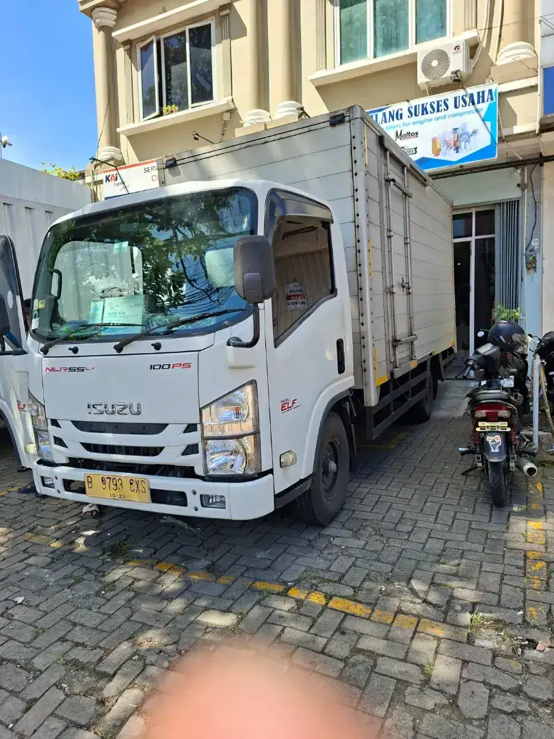 Isuzu NLR 55T LX