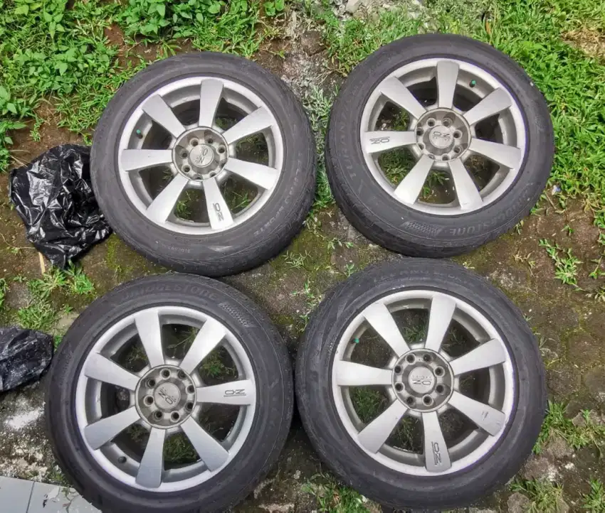 Dijual velg OZ plus ban