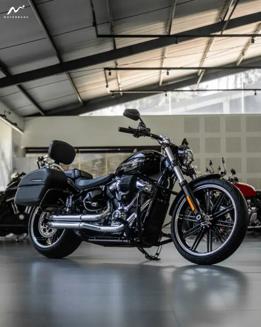 Harley Davidson Softail Breakout Black 2022