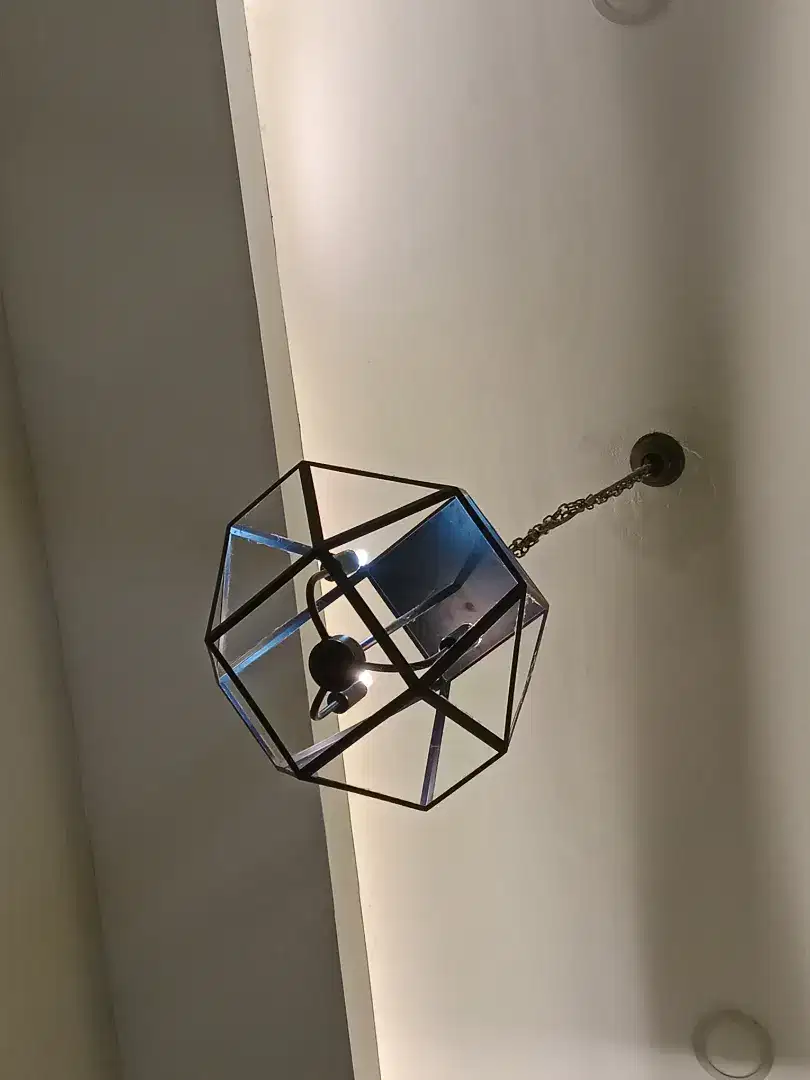 Lampu gantung industrial