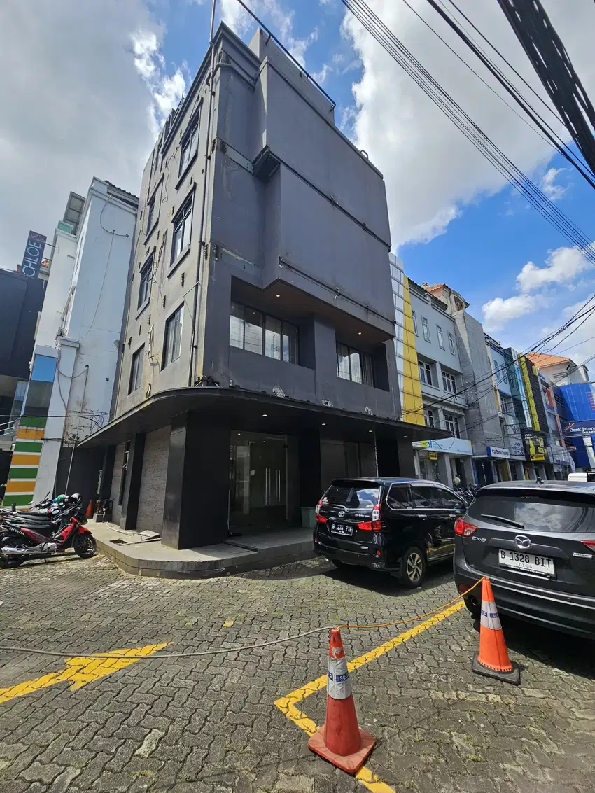Di jual dn di sewakan ruko dalam kompleks Grand panglima polim jaksel