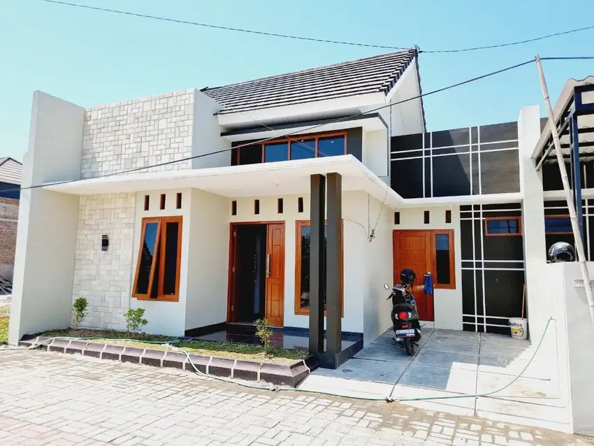 Rumah Cantik Indent  Cluster Dekat Exit Tol Klodran