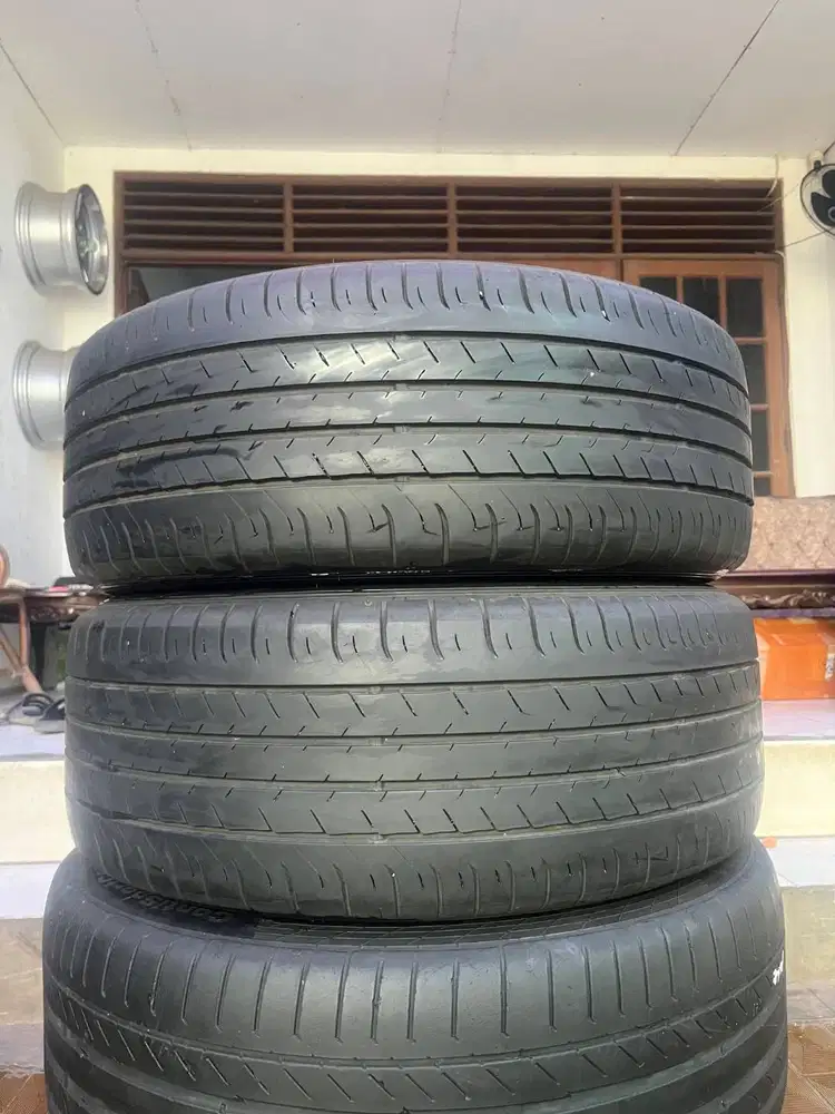 Ban Dunlop SP Sport Maxx 050 215 55 r17 2Pcs