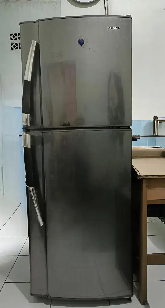 Kulkas Sharp bisa TT
