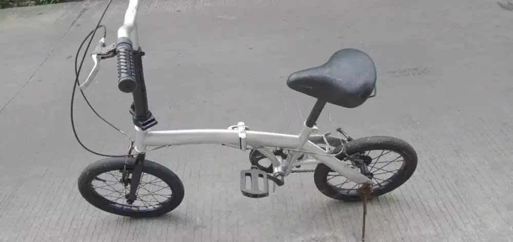 Sepeda lipat ukuran 16 singel speed