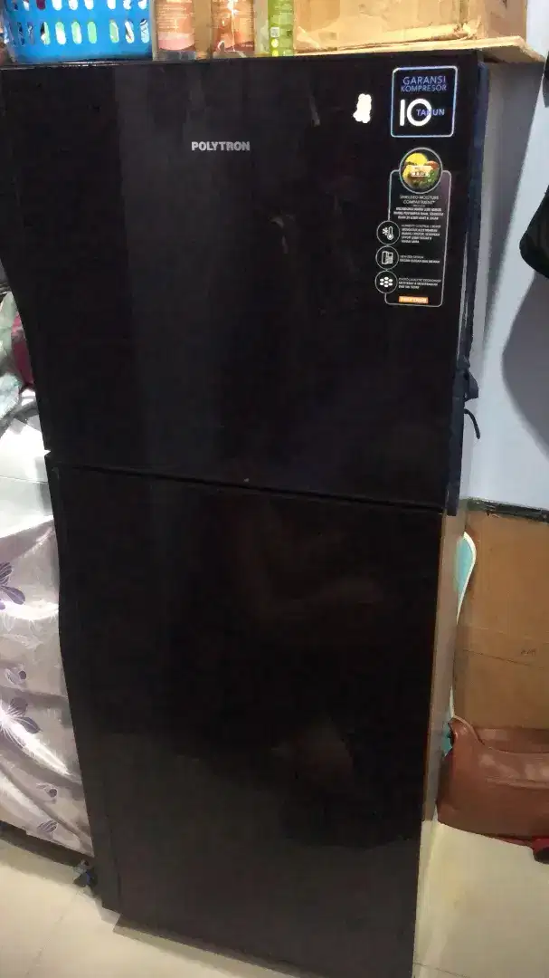Kulkas Polytron 2 pintu masih garansi