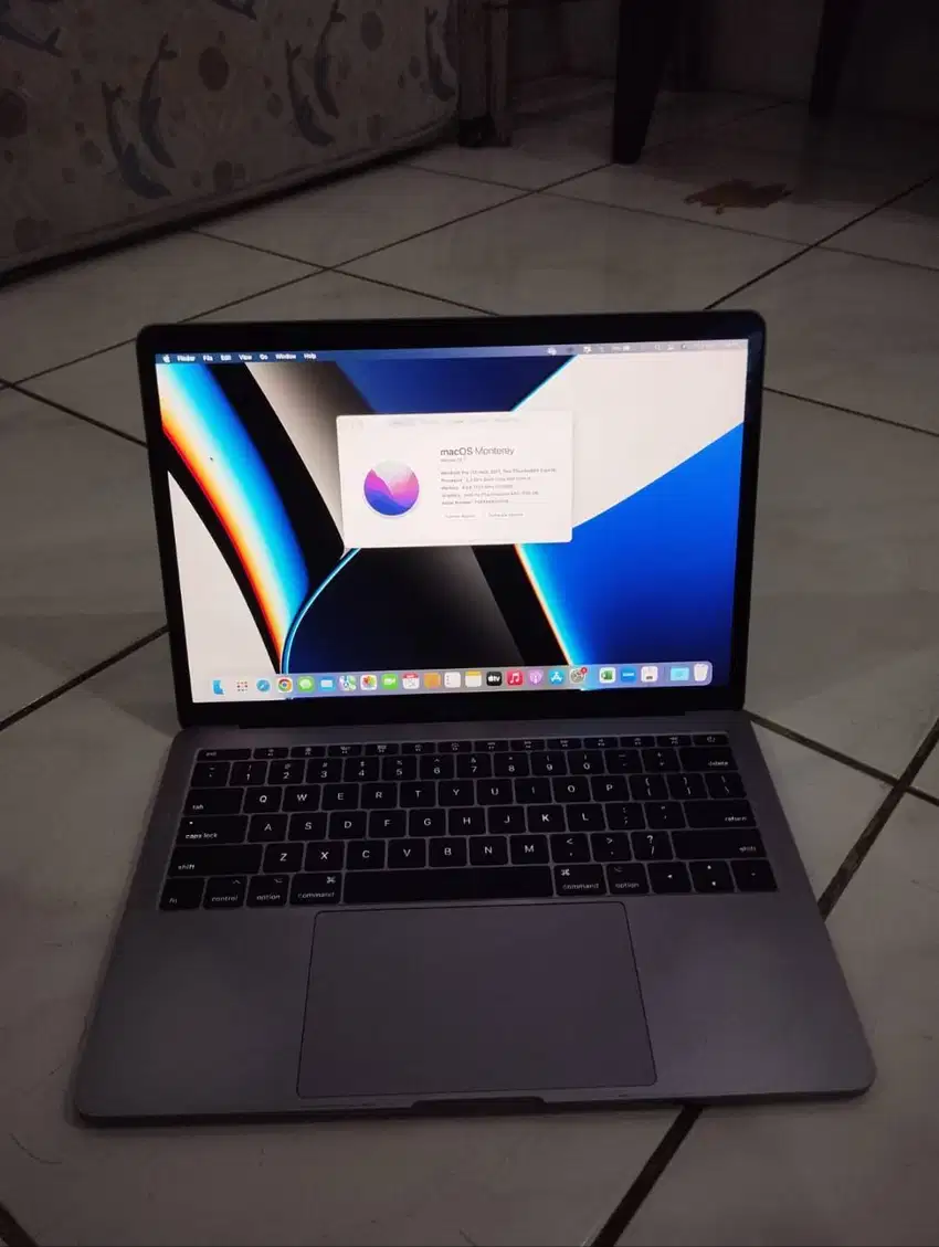 Macbook Pro 13 2017 Non Touchbar 8 256