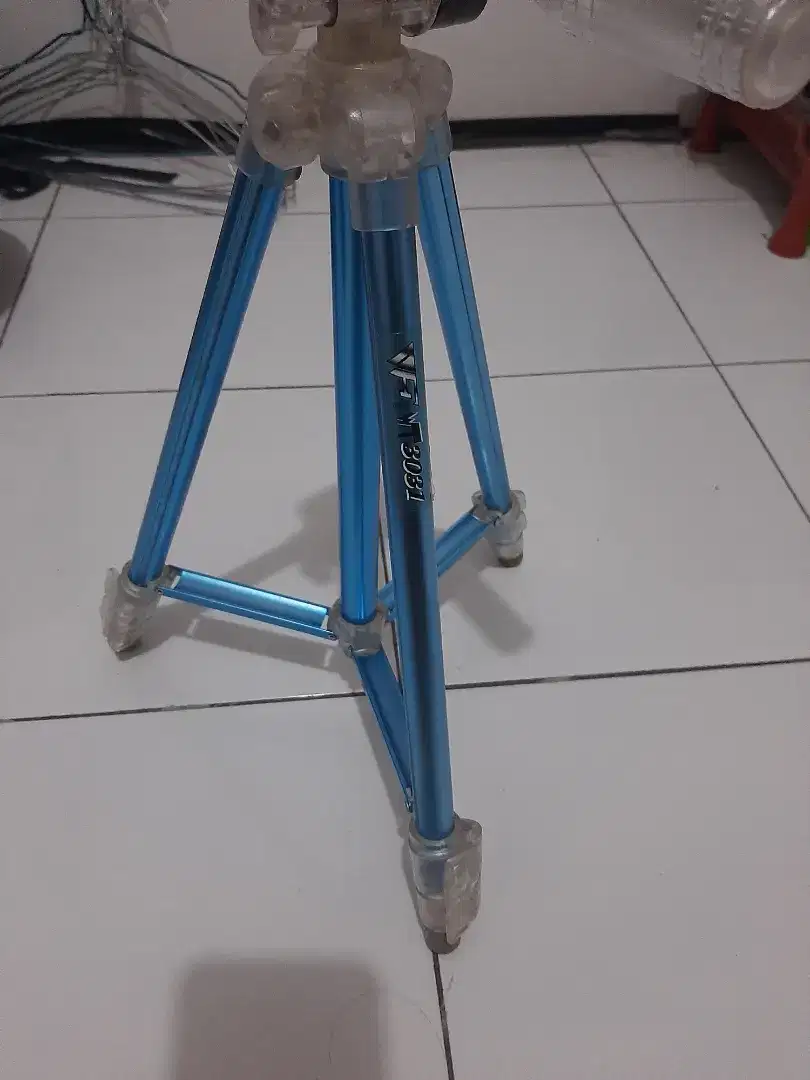 Tripod triangle WT -3031
