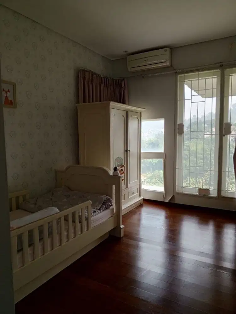 Turun harga! Rumah Villa Semi Furnish Dago Resort Murah View Lembah