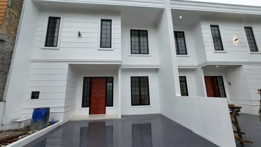 rumah 2 lantai dicimanggu design klasik dekat transmart yasmin