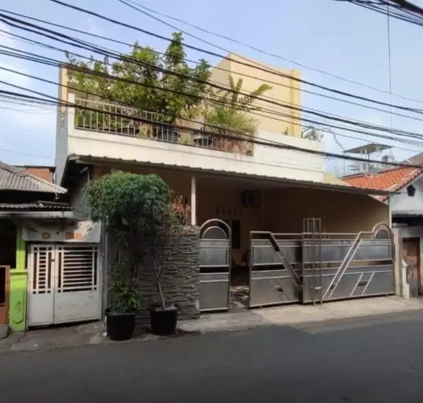 dijual rumah murah di jalan kebon kelapa, matraman, jakarta timur