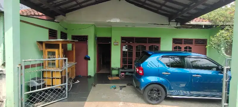 DIJUAL RUMAH SECOND DEKET TERMINAL KP.RAMBUTAN CIRACAS JAKTIM