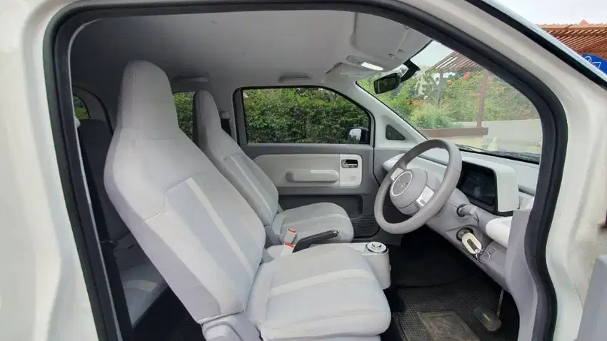 [ LOW KM 18RB ] Wuling Air EV Standard Range Listrik Putih 2022/2023