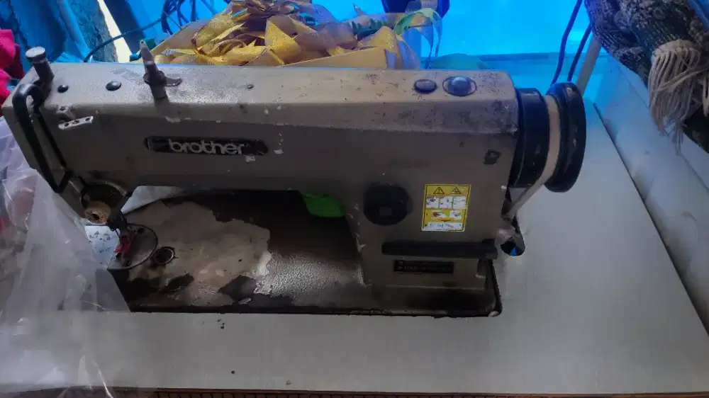 Hi-Speed Sewing Machine