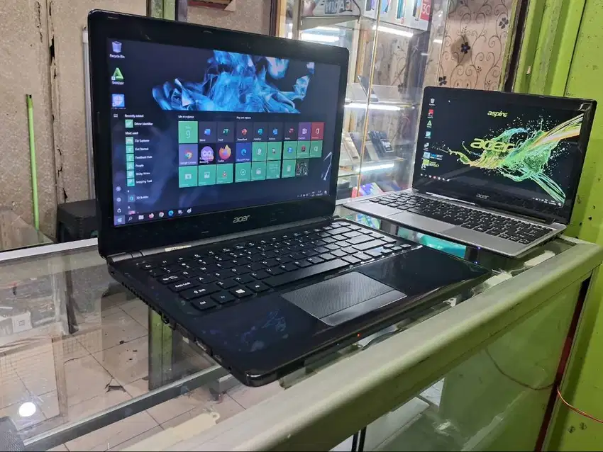 Laptop ACER 8GB 4Core Not Dual Core SSD Ready Mulus Like New SLIM Grsi
