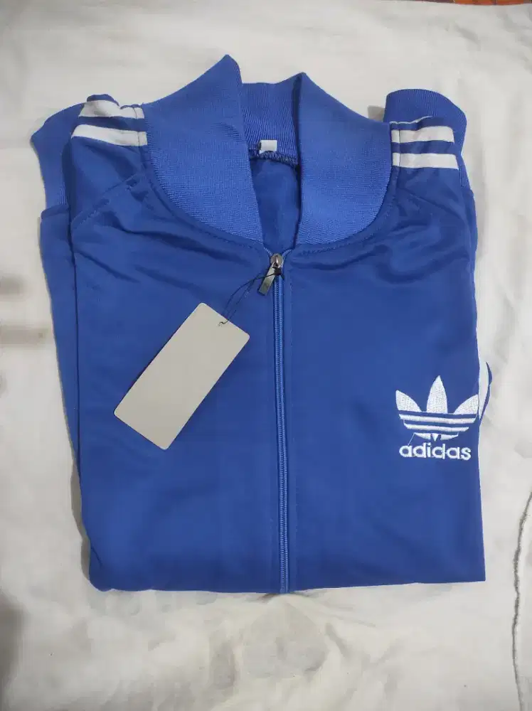 Jaket besbol bahan lotto