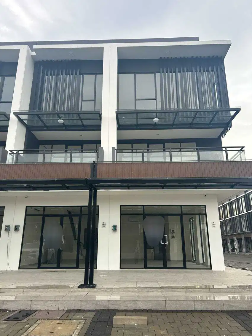 Mau Buka Usaha/Kantor di Ruko Hampton Avenue Udah 3lt Gandeng