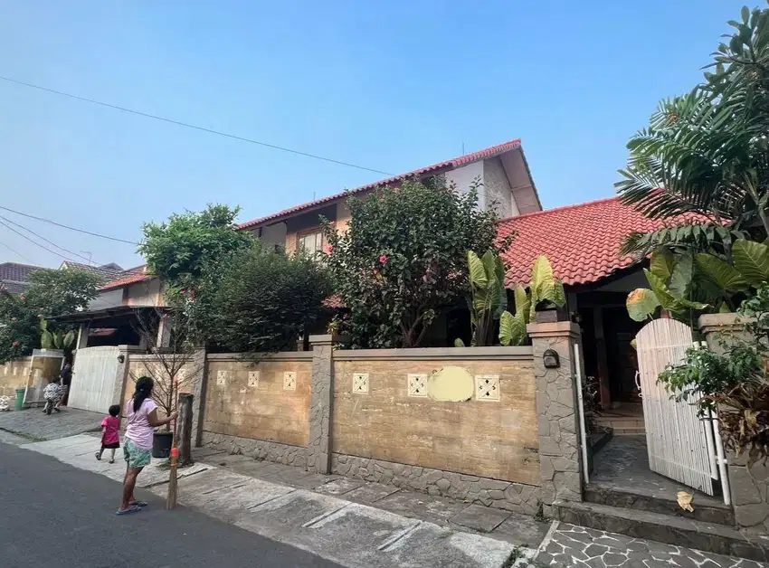 J223.Rumah Mewah T E R M U R A H Dlm Perumahan Elit Dukuh, Kramat Jati