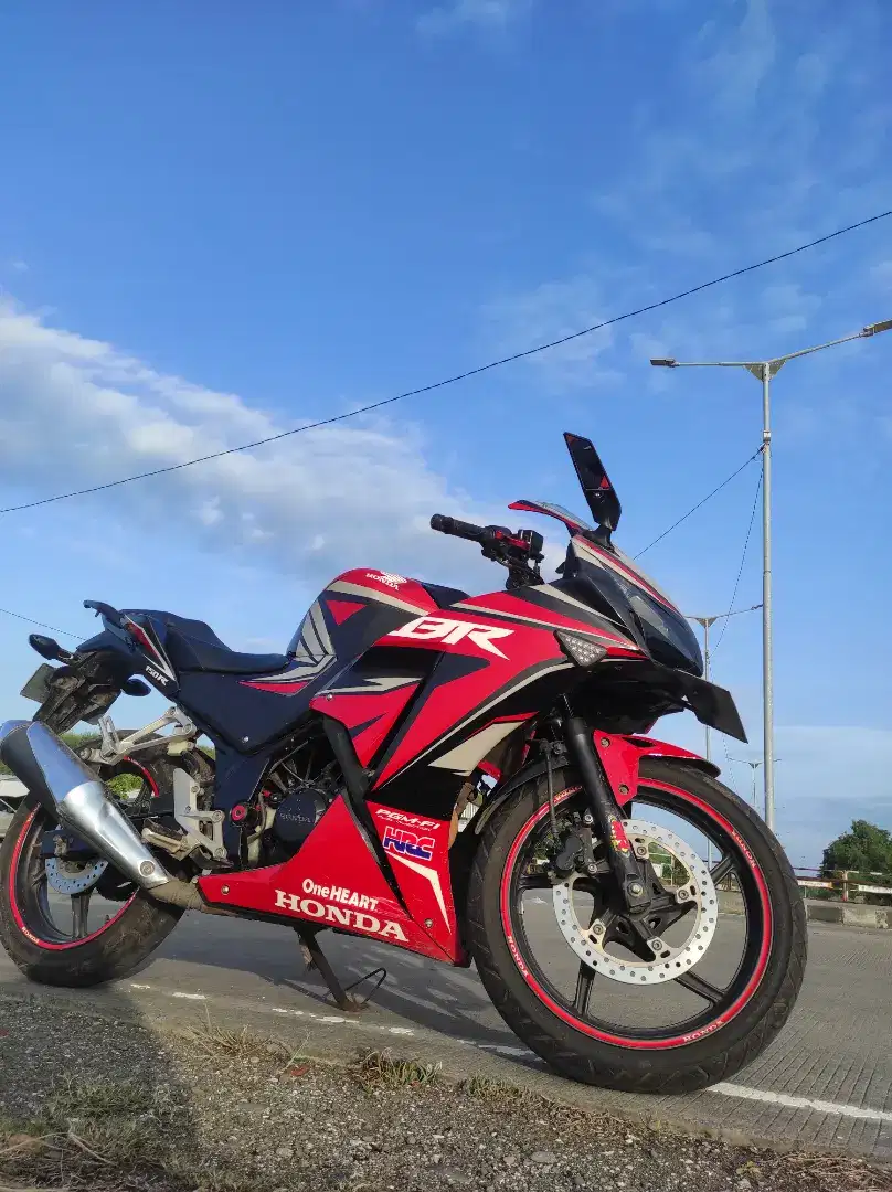 BU cbr 150 r 2016 nego mulus no minus