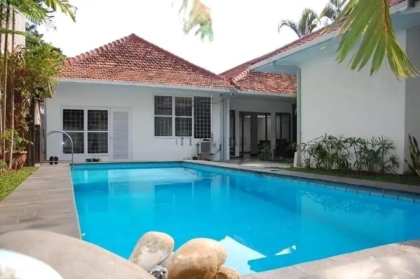 LXMMT0065 Dijual Rumah Dengan Kolam Renang Area Menteng Jakarta