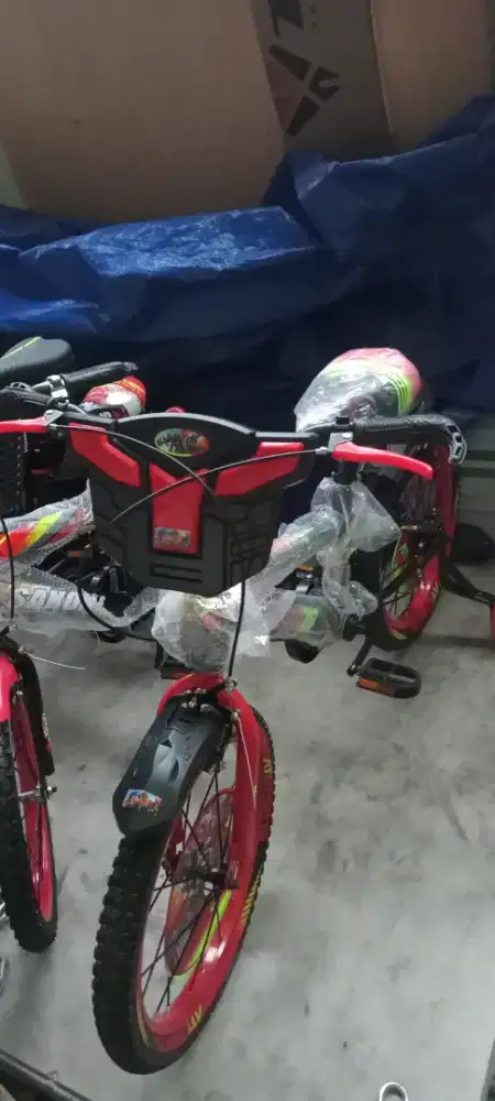 Dijua Sepeda BMX Ukuran 18in kondisi Baru bonus Botol minum