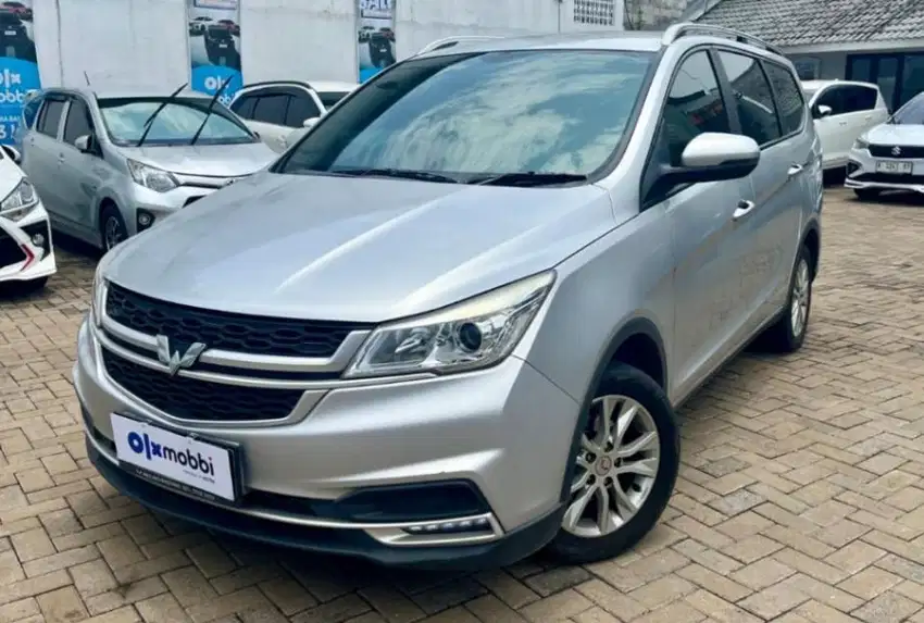 Like New - Wuling Cortez 1.5 S T Lux Bensin AT 2020 Silver