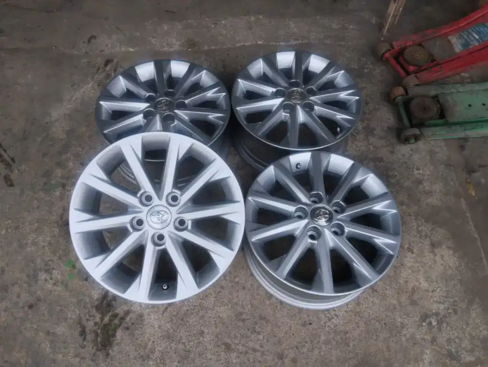 Velg Original Camry R16 pcd 5x114