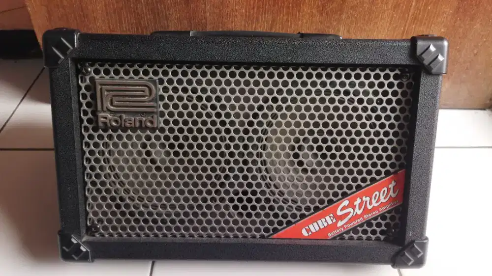 Ampli gitar combo Roland Cube Street, Surabaya