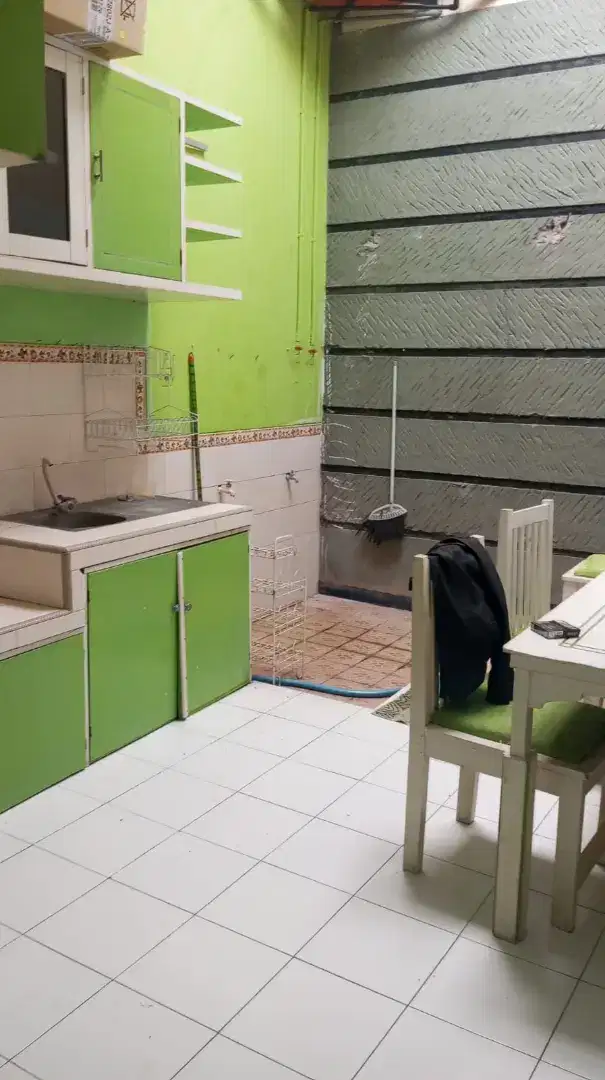 Disewakan Rumah Tahunan di Oma View Atas