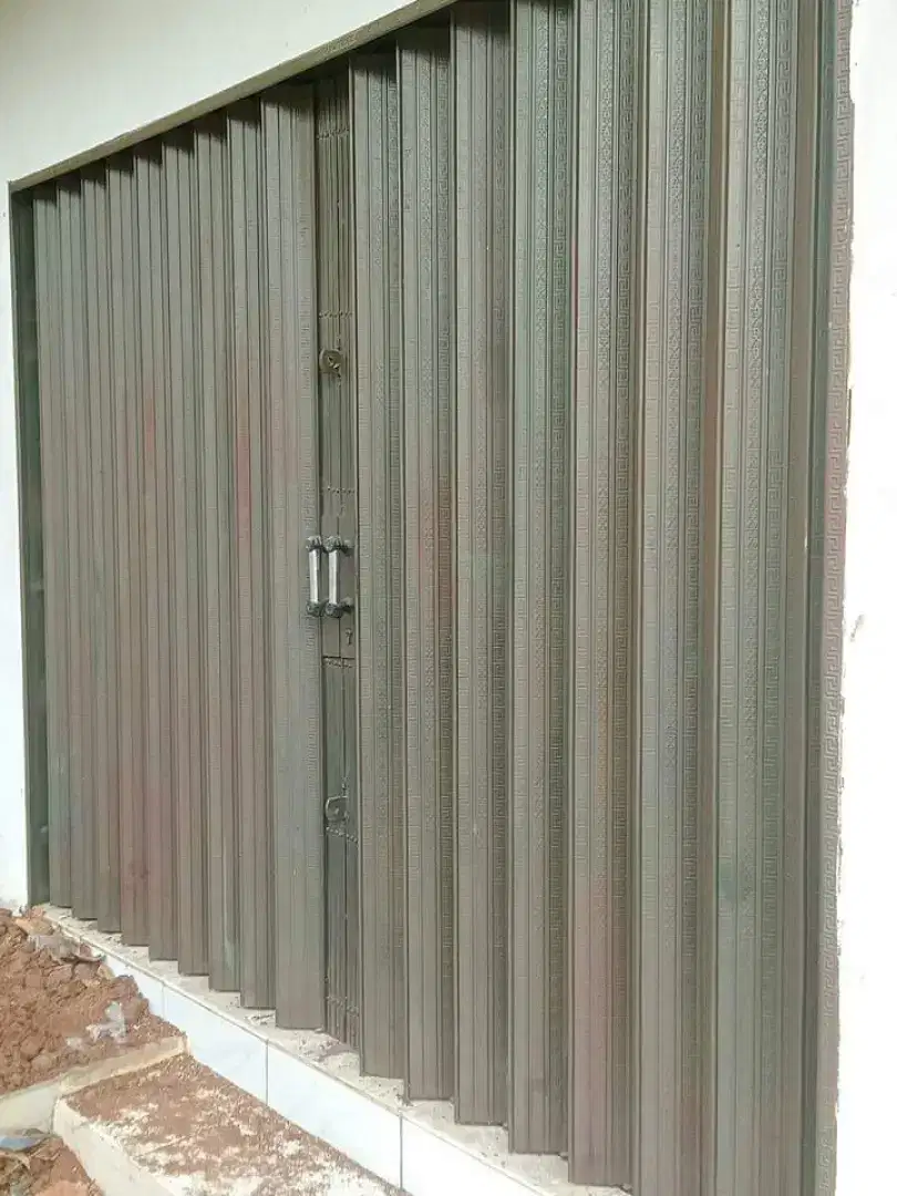 Rolling door folding gate