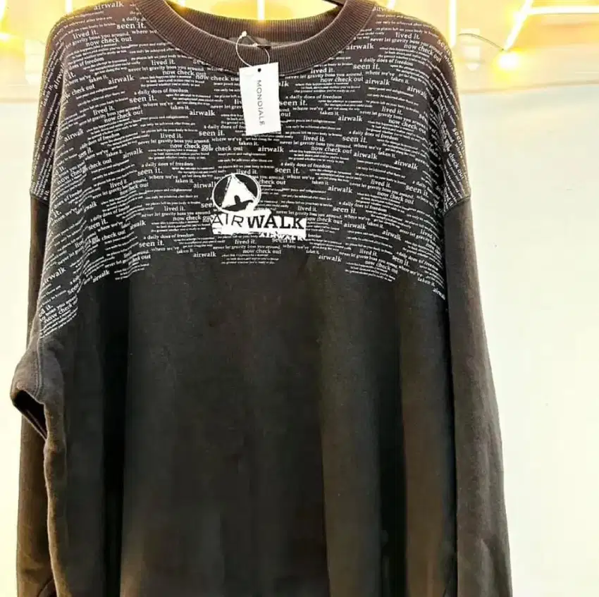 Airwalk Sweater