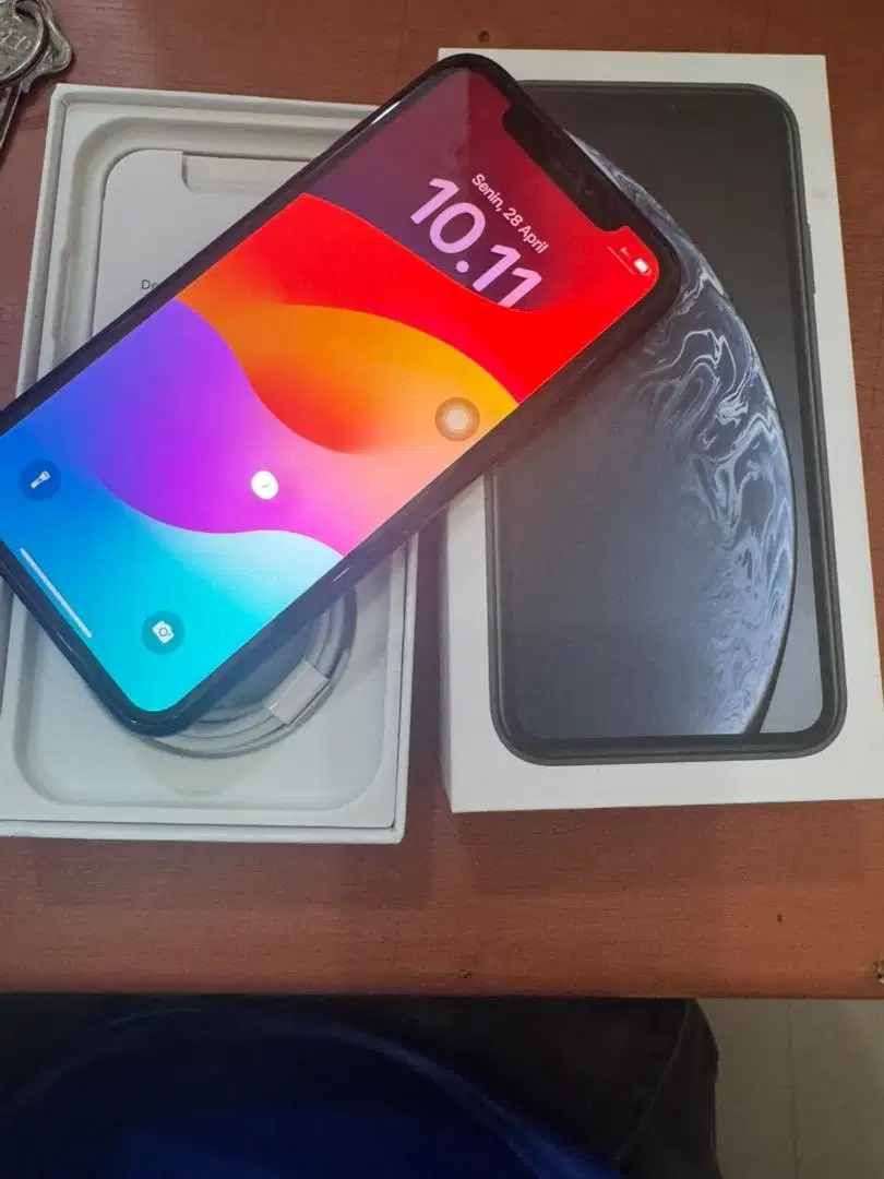 Iphone XR 64 lengkap all operator
